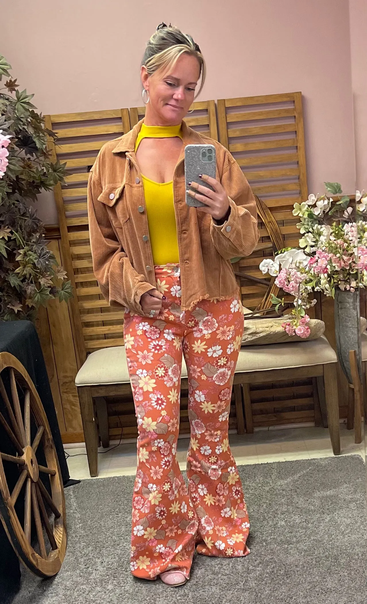 Peach Love California RETRO FLORAL PRINT FLARE PANTS